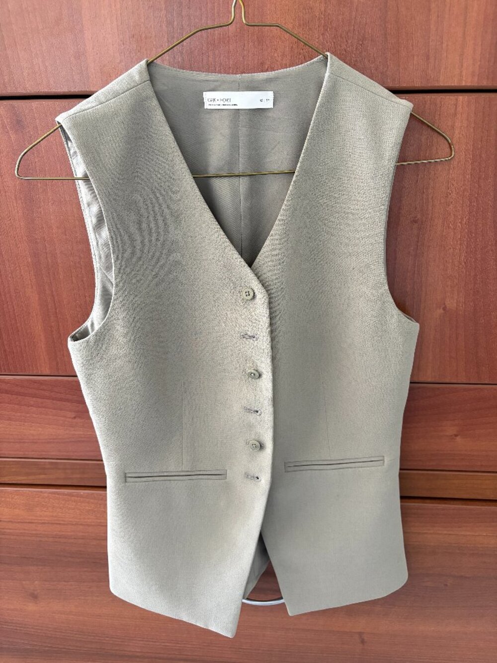 Oak + Fort - Extra Small Vetiver Button Front Suiting Vest